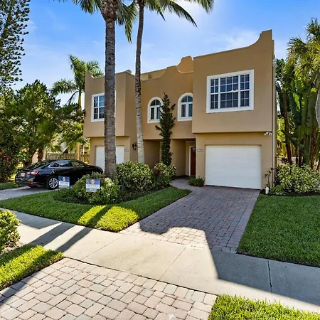 Siesta Avenida Townhome 5208